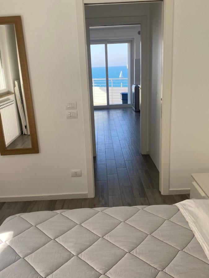 Fronte Mare Apartment โปลีญาโนอามาเร ภายนอก รูปภาพ